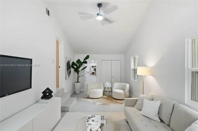 $859,900 | 560 Northeast 110th Terrace, Miami, FL 33161