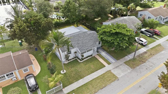 $859,900 | 560 Northeast 110th Terrace, Miami, FL 33161