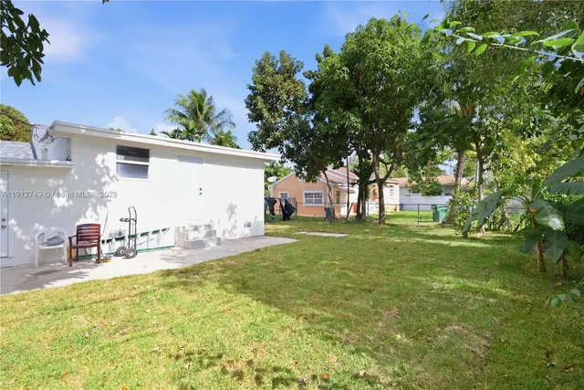 $859,900 | 560 Northeast 110th Terrace, Miami, FL 33161