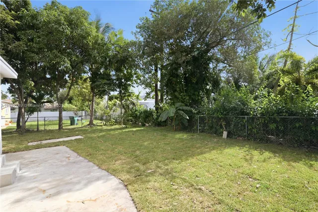 $859,900 | 560 Northeast 110th Terrace, Miami, FL 33161