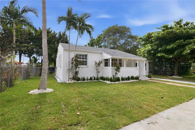 $859,900 | 560 Northeast 110th Terrace, Miami, FL 33161