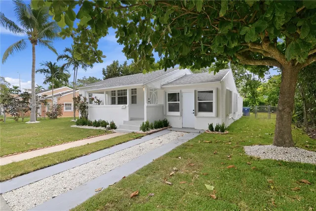 $859,900 | 560 Northeast 110th Terrace, Miami, FL 33161