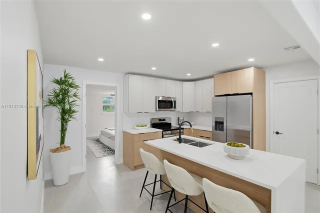 $859,900 | 560 Northeast 110th Terrace, Miami, FL 33161