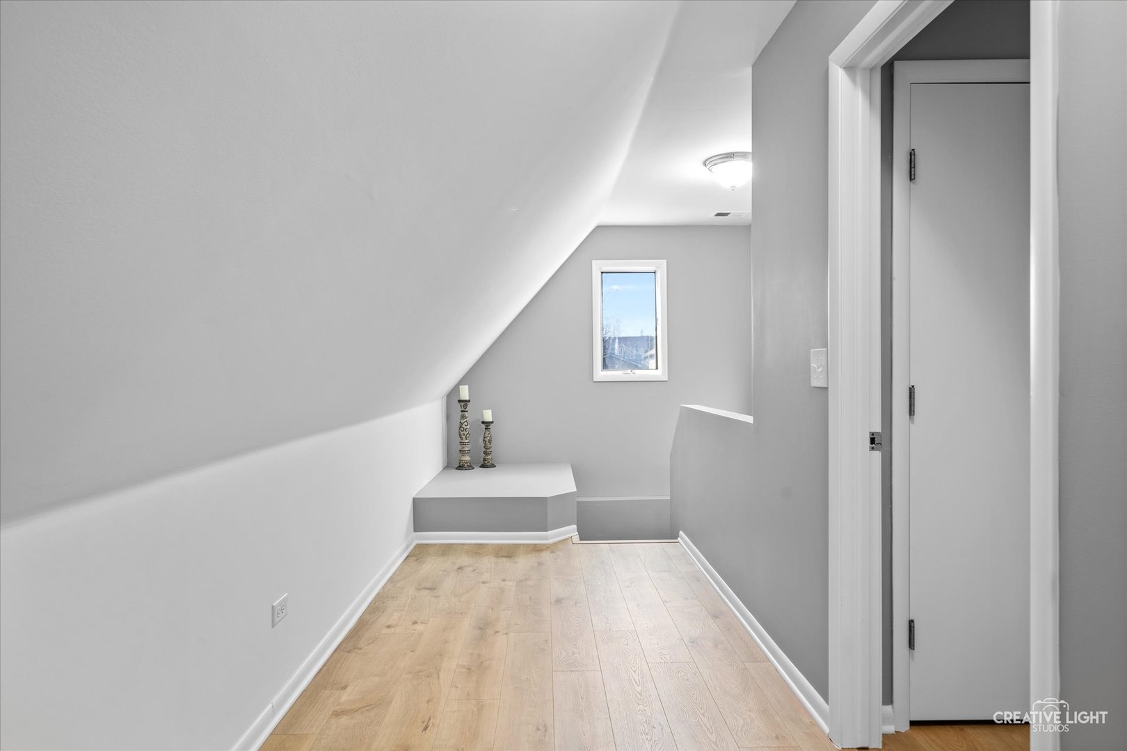 665 Addison Street Elgin, IL 60120 - Photo 14 of 26 Gallery Image 14