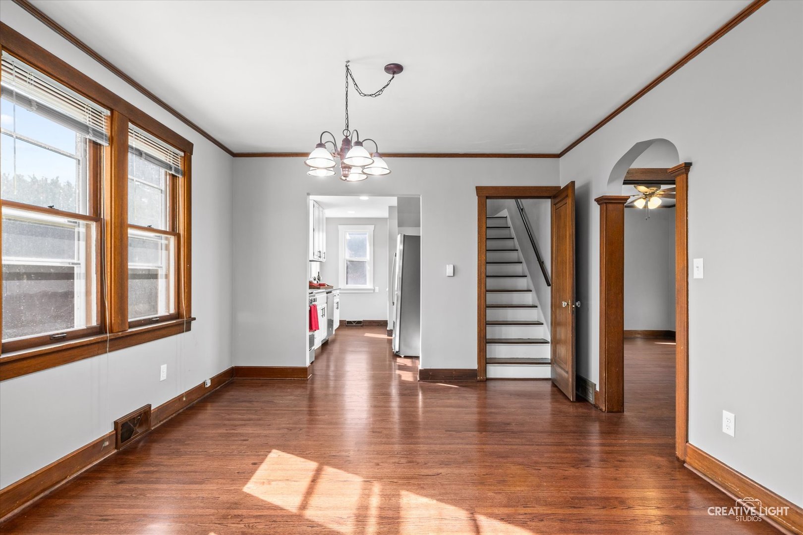 665 Addison Street Elgin, IL 60120 - Photo 5 of 26 Gallery Image 5