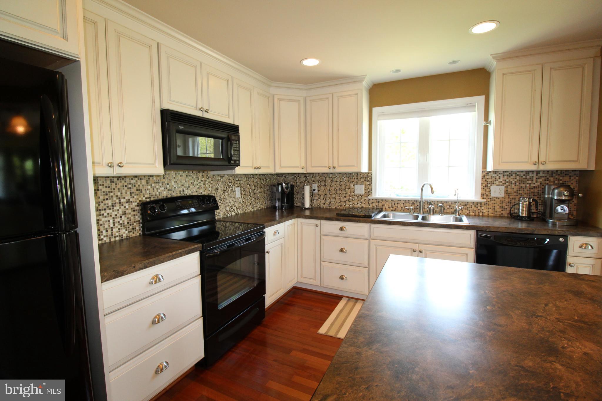 1761 Co Rte 8/4 Berkeley Springs, WV 25411 - Photo 6 of 25 Kitchen