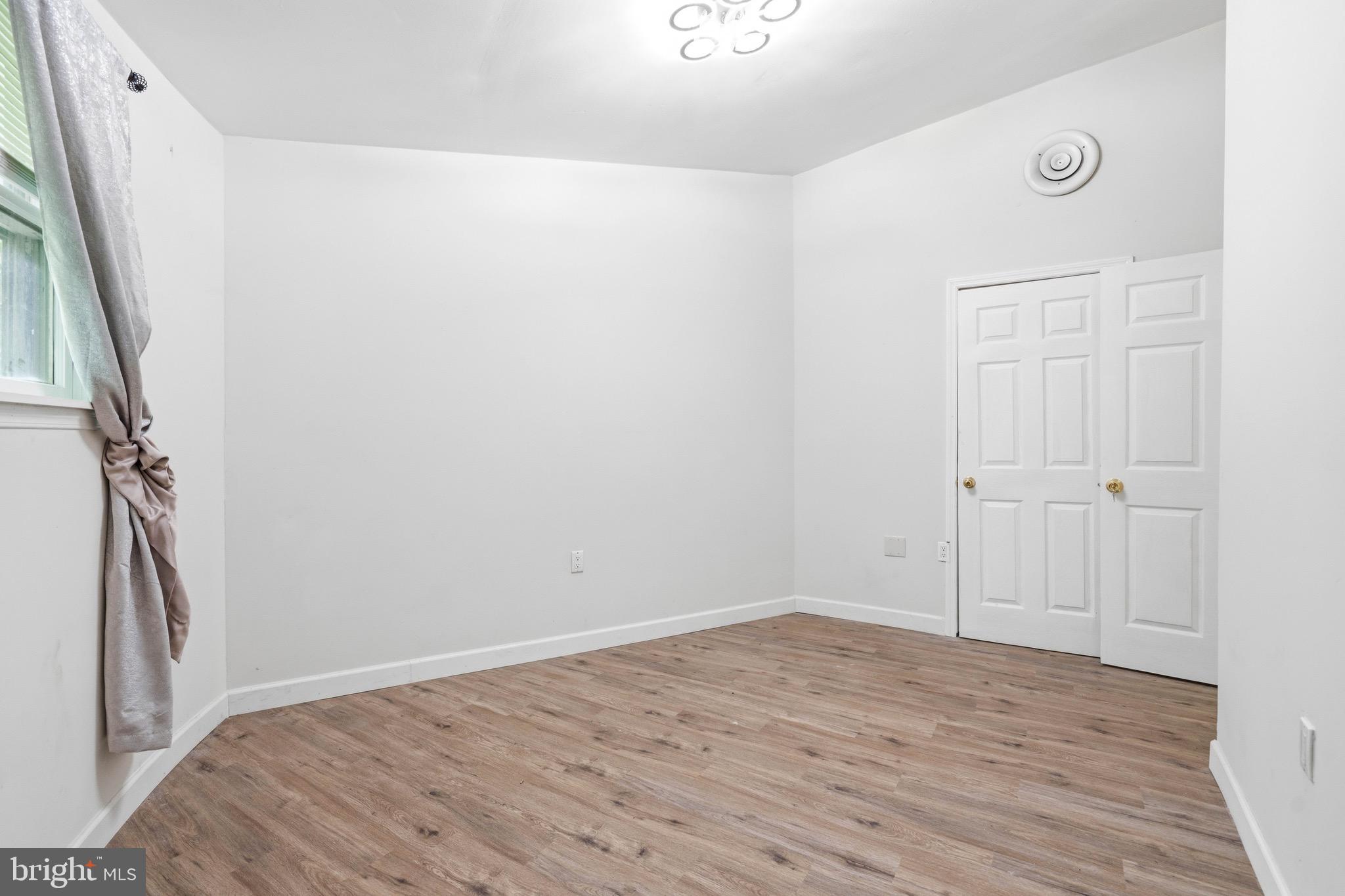 188 Carlisle Place Road Leesburg, NJ 08327 - Photo 21 of 36 a view of empty room with wooden floor