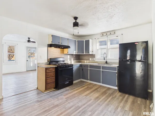 $110,000 | 411 North Madison Street, Lincoln, IL 62656