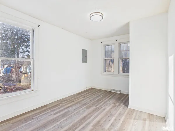 $110,000 | 411 North Madison Street, Lincoln, IL 62656