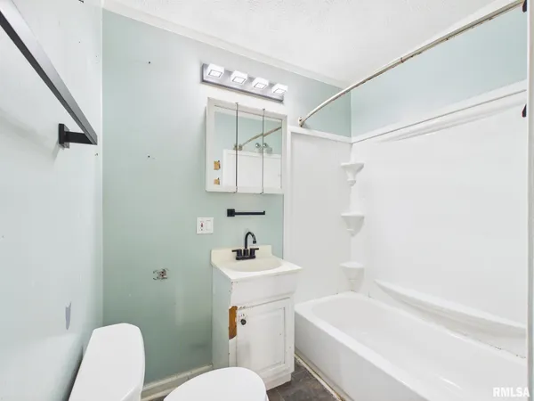 $110,000 | 411 North Madison Street, Lincoln, IL 62656