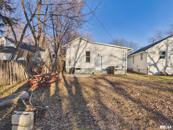 $110,000 | 411 North Madison Street, Lincoln, IL 62656