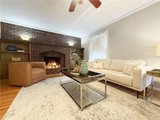 $349,000 | 103 Northwest Golfview Drive, Blue Springs, MO 64014