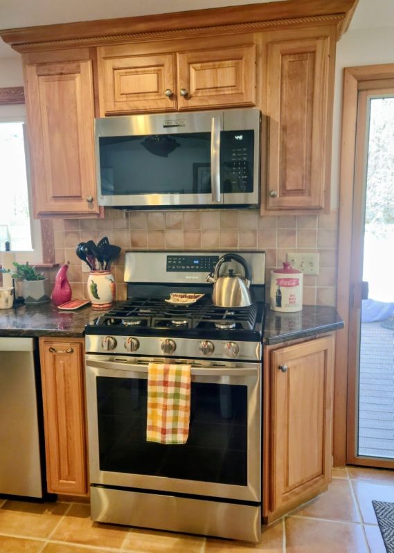 26 Potomac Road Warwick, RI 02888 - Photo 11 of 50