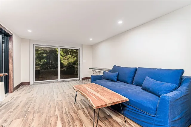 $12,500 | 14 Woodlake Drive, Johnston, RI 02919