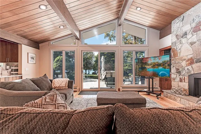 $12,500 | 14 Woodlake Drive, Johnston, RI 02919