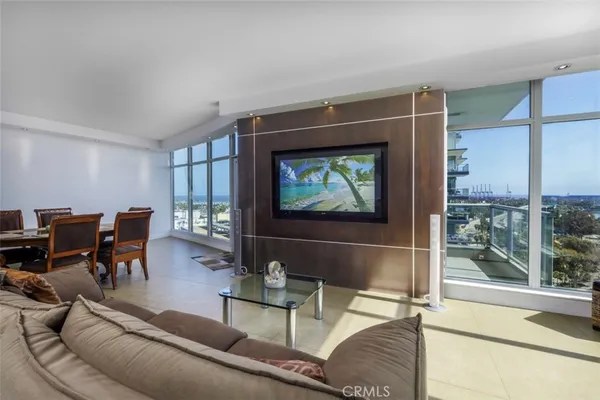 $1,250,000 | 400 West Ocean Boulevard, Unit 1403, Long Beach, CA 90802