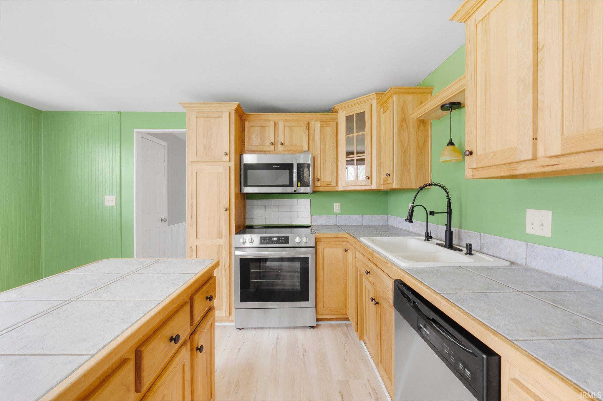 9231 Minnich Road Fort Wayne, IN 46816 - Photo 8 of 32