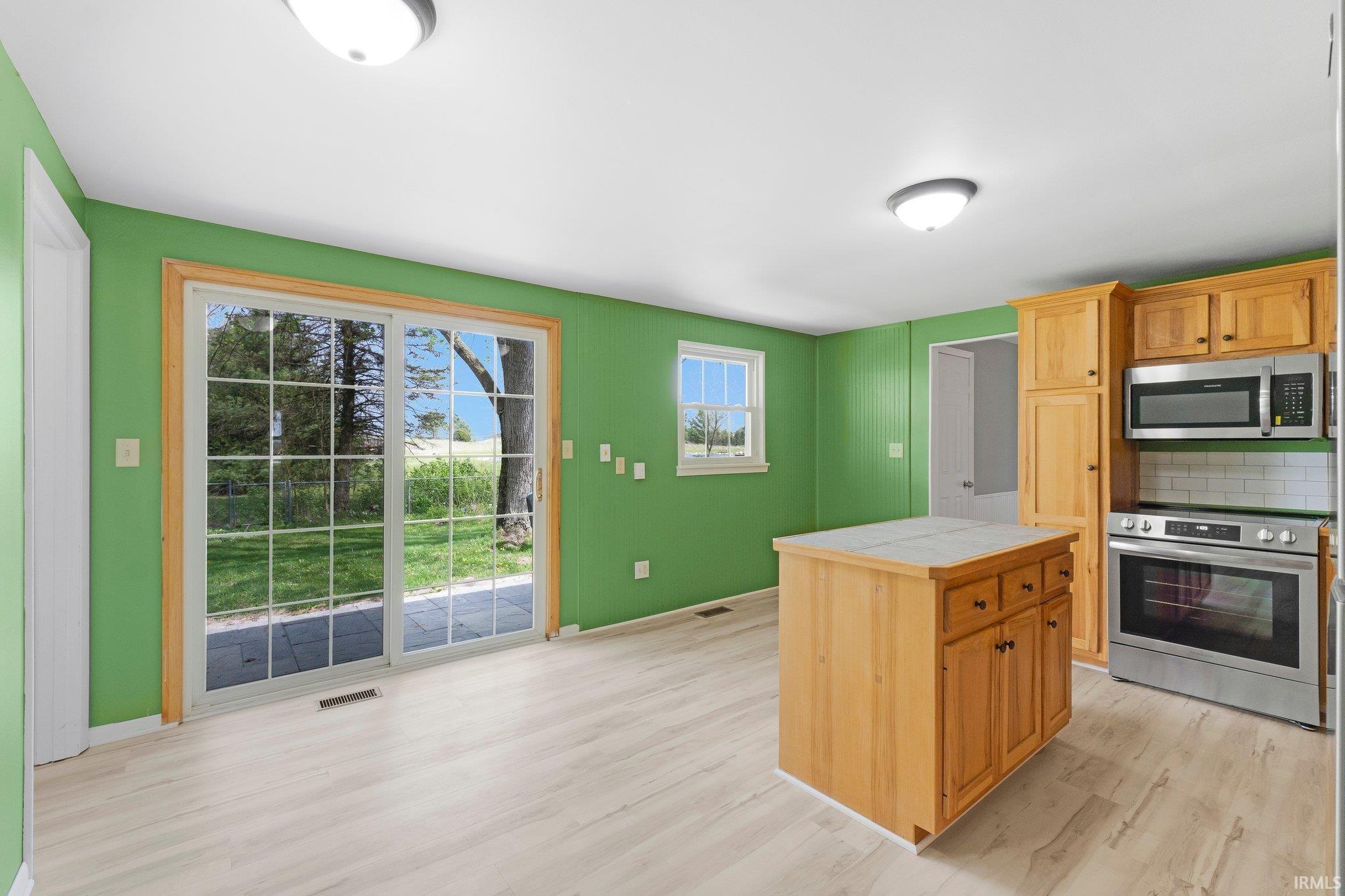 9231 Minnich Road Fort Wayne, IN 46816 - Photo 9 of 32