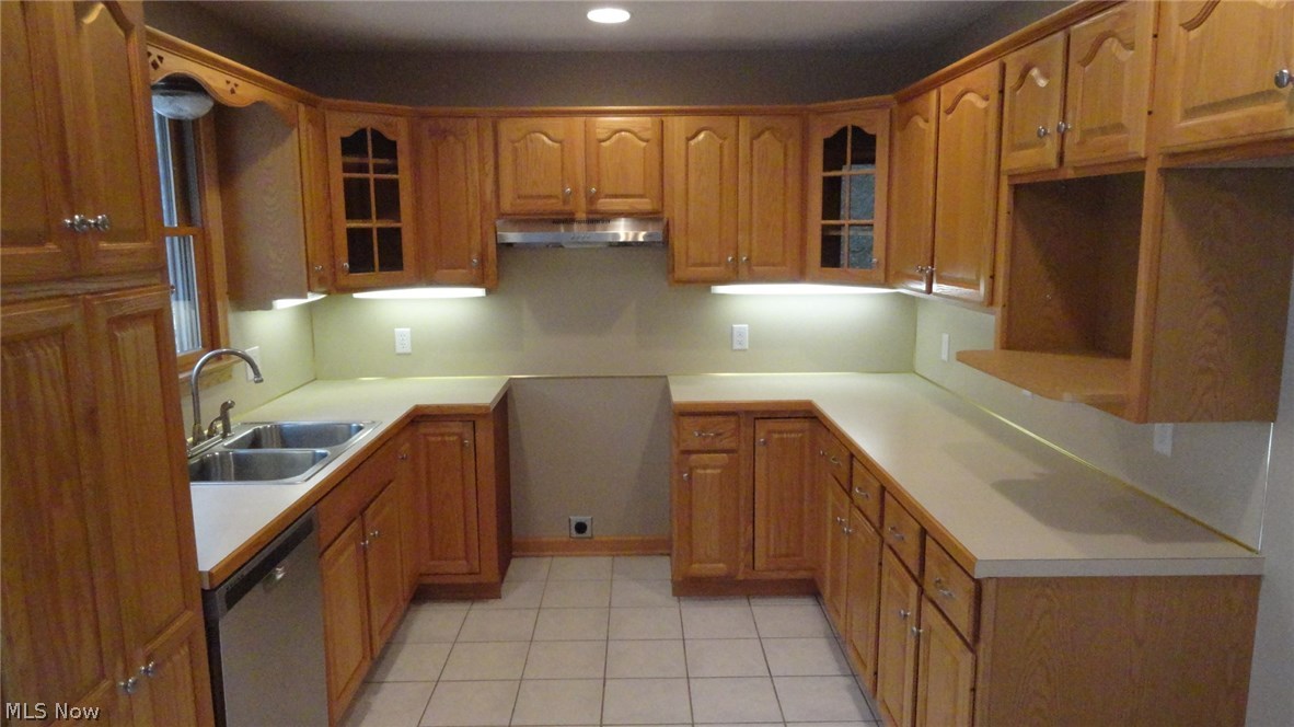 1601 Campbell Road Southwest New Philadelphia, OH 44663 - Photo 6 of 35 Gallery Image 6