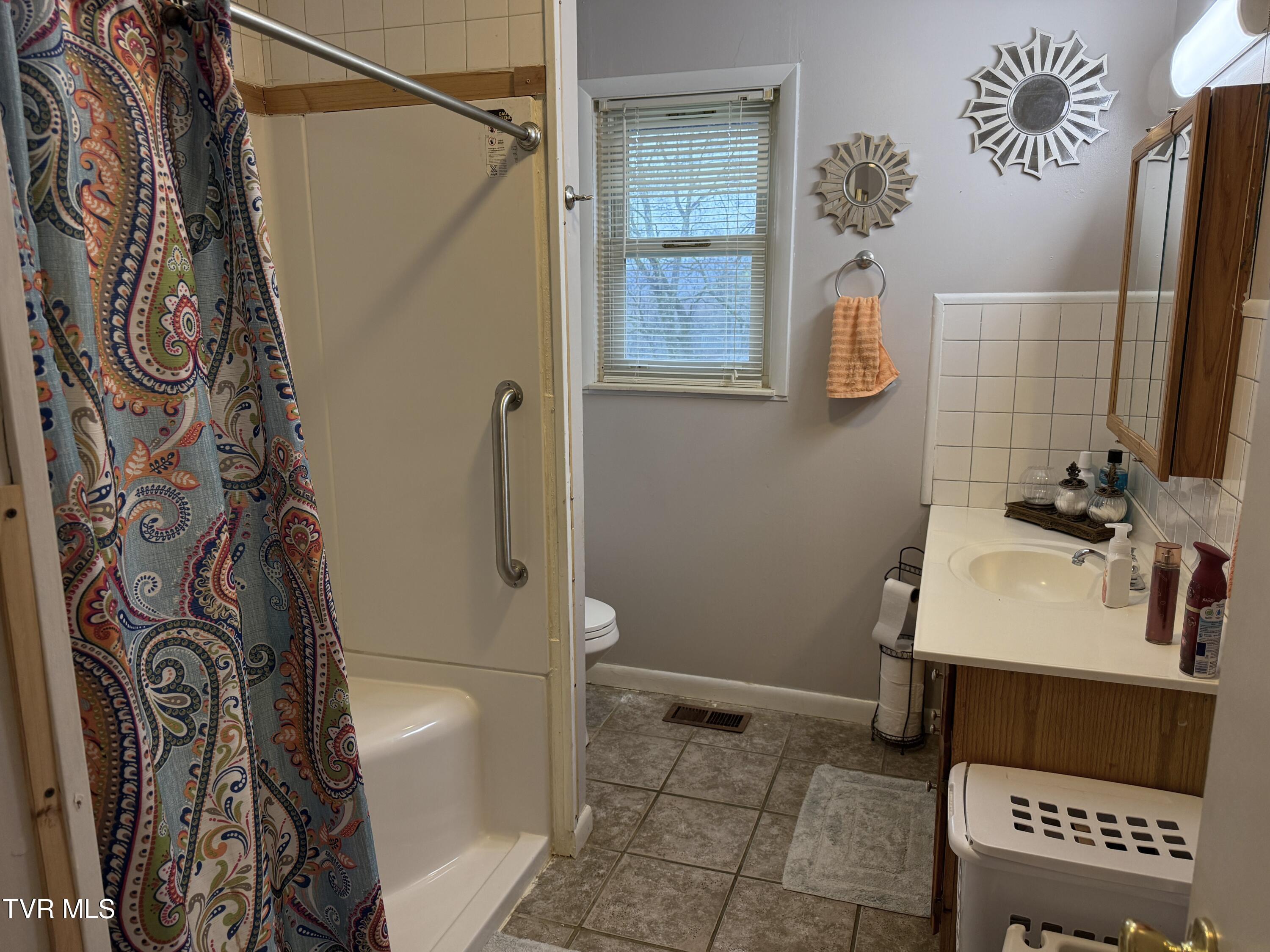 550 Summit Ridge Drive Newport, TN 37821 - Photo 14 of 32 14