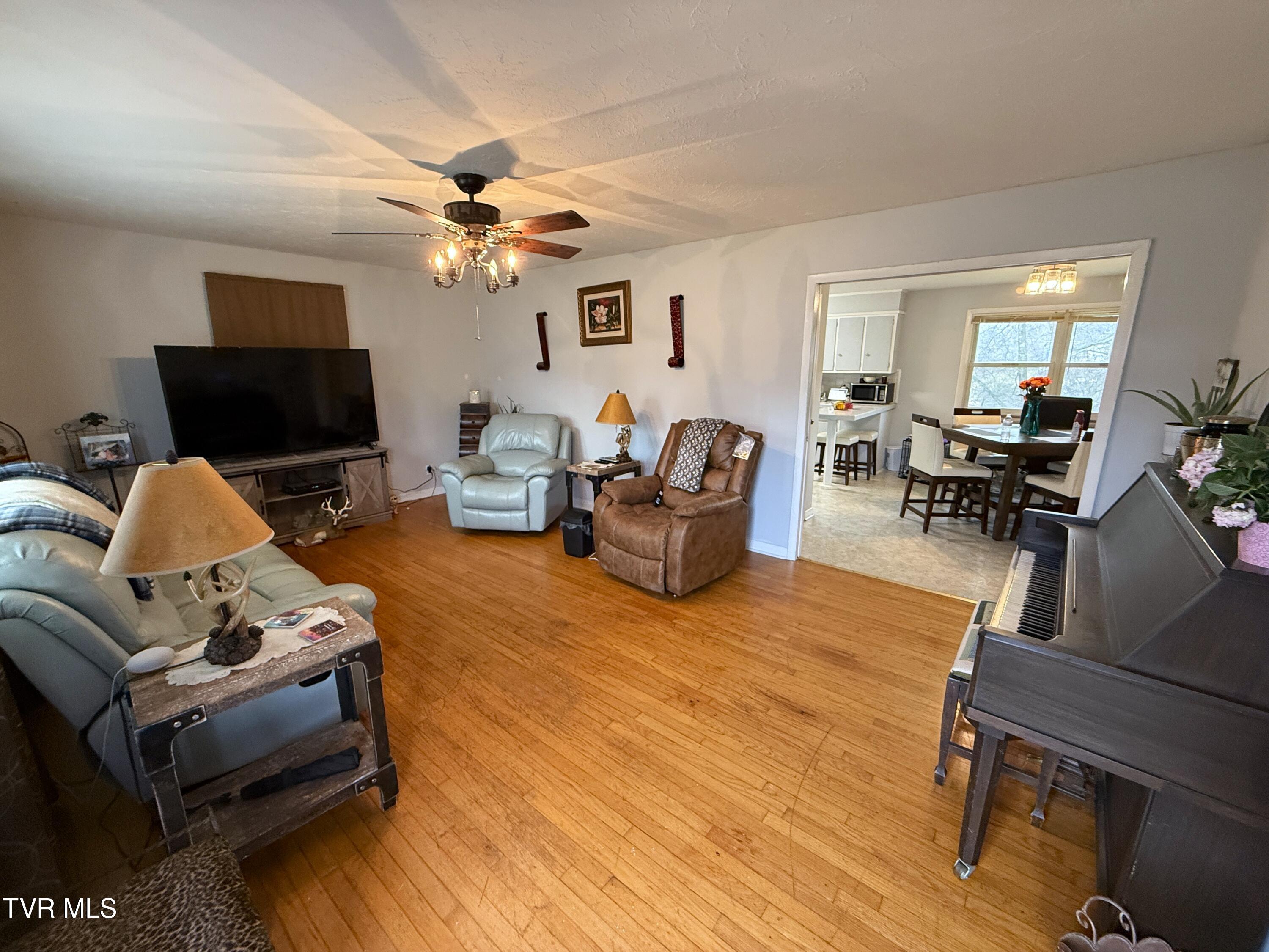550 Summit Ridge Drive Newport, TN 37821 - Photo 5 of 32 5