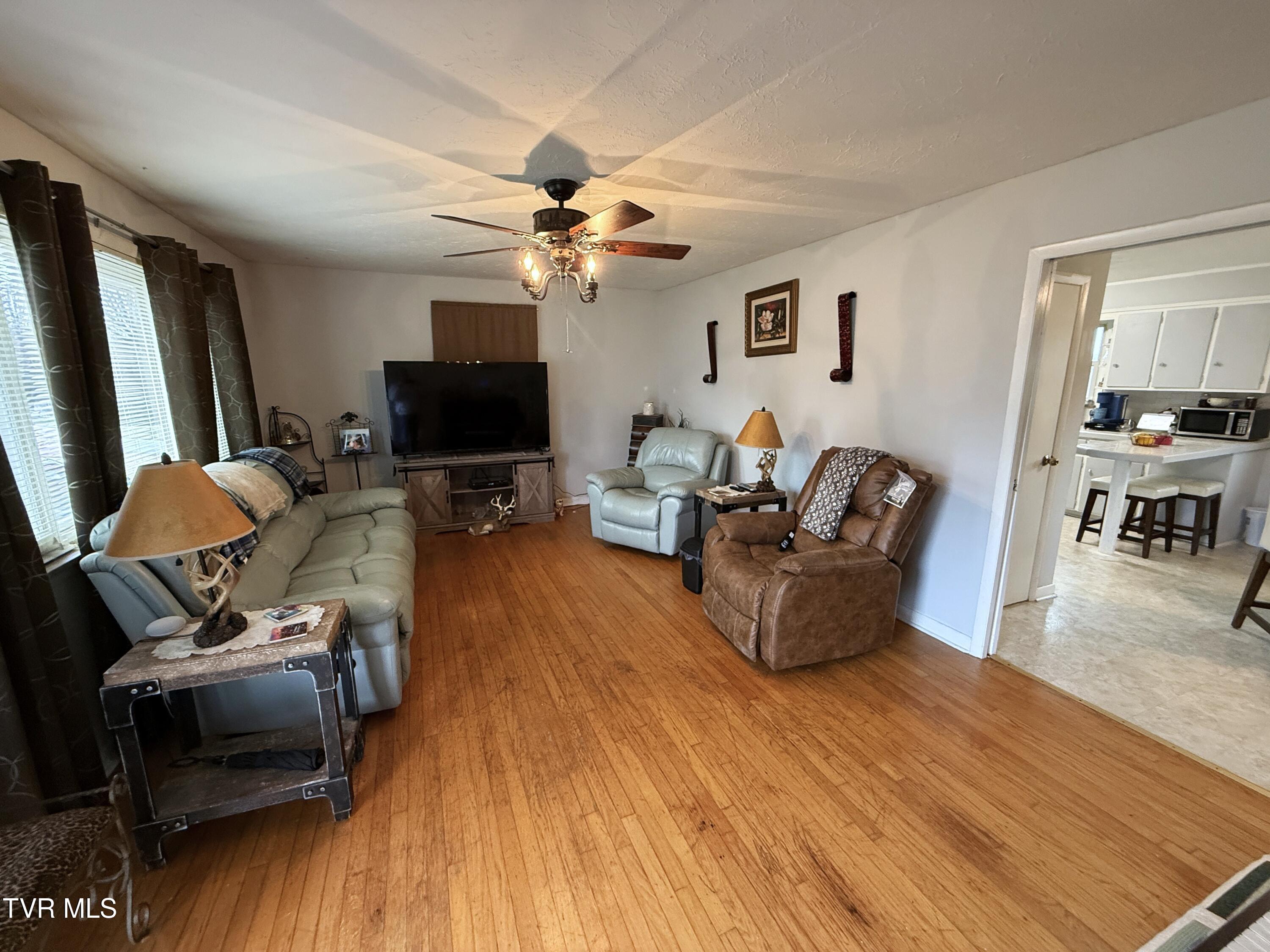 550 Summit Ridge Drive Newport, TN 37821 - Photo 6 of 32 6