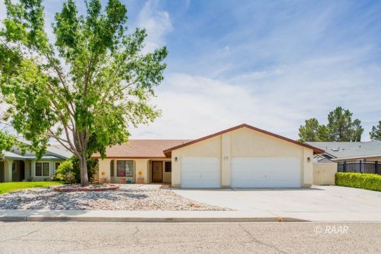 1129 West Tamarisk Avenue Ridgecrest, CA 93555 - Photo 1 of 35 Gallery Image 1
