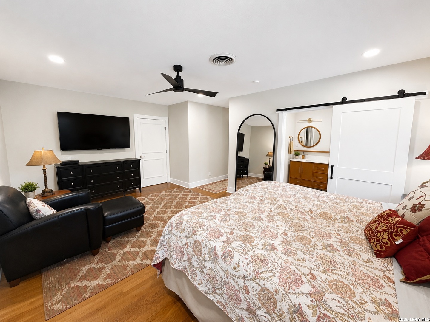 109 Zambrano Road Terrell Hills, TX 78209 - Photo 17 of 45