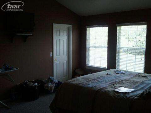 14055 Bird Road Byron, MI 48418 - Photo 10 of 13 20243370-9.JPG