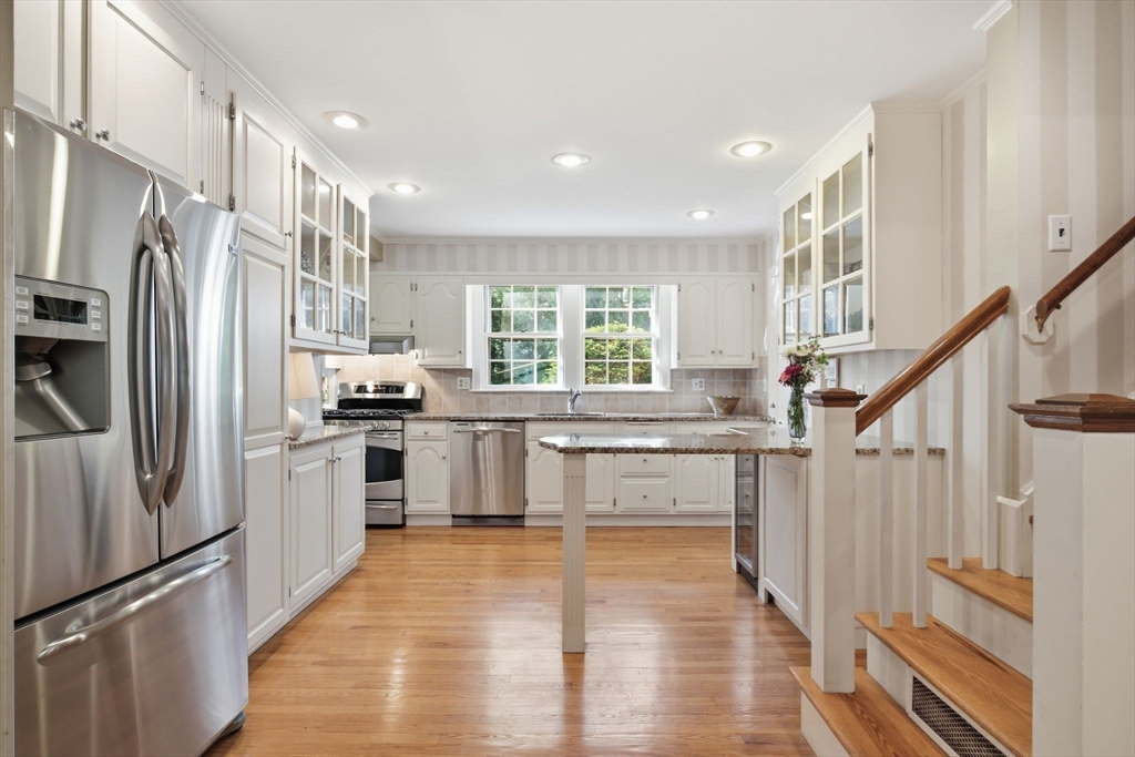 38 Oxford Road Longmeadow, MA 01106 - Photo 12 of 42