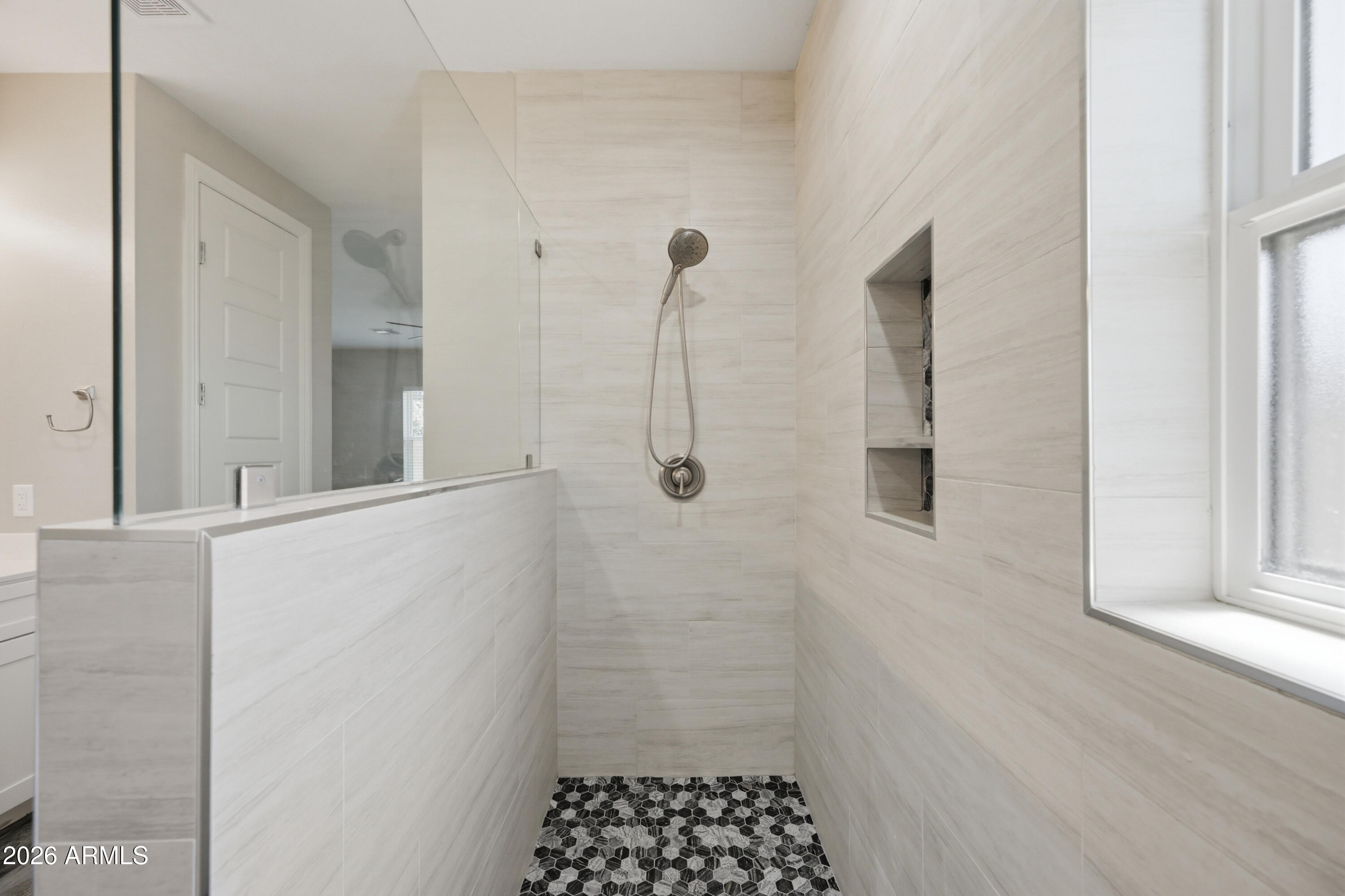 431 North Matlock Street Mesa, AZ 85203 - Photo 15 of 33 a bathroom with a shower