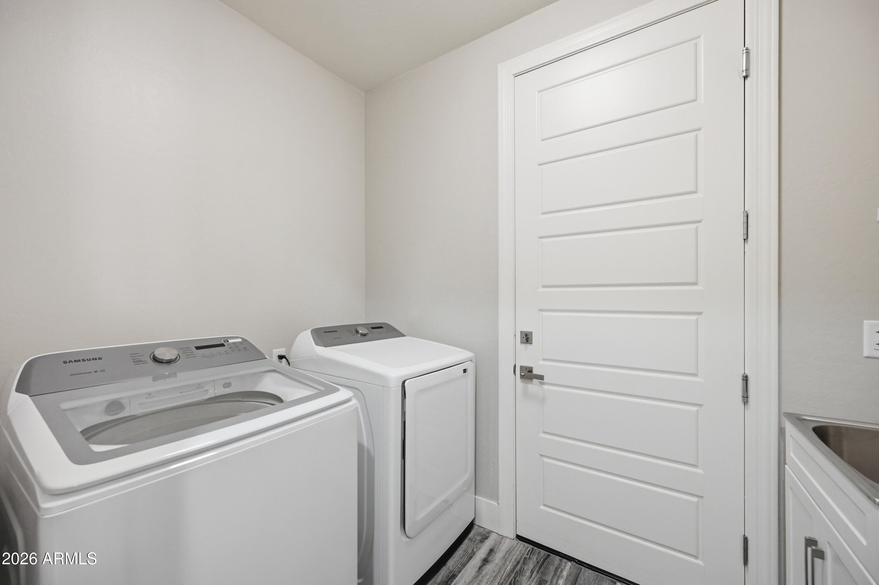 431 North Matlock Street Mesa, AZ 85203 - Photo 17 of 33 a utility room with dryer and washer