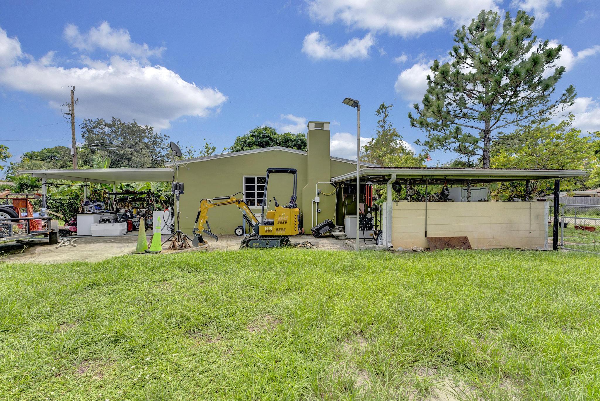 607 Aspen Road West Palm Beach, FL 33409 - Photo 19 of 30 _WAL2145