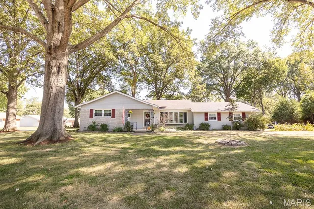 $314,900 | 330 Grant Drive, Mascoutah, IL 62258