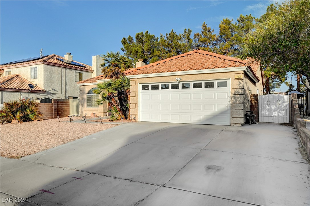 732 Rocky Trail Road Henderson, NV 89014 - Photo 2 of 33