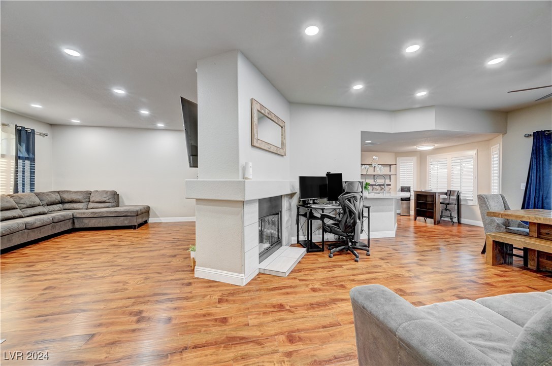 732 Rocky Trail Road Henderson, NV 89014 - Photo 5 of 33