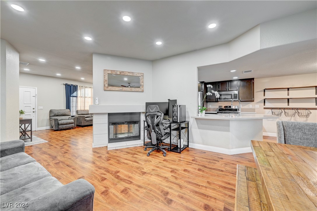 732 Rocky Trail Road Henderson, NV 89014 - Photo 6 of 33