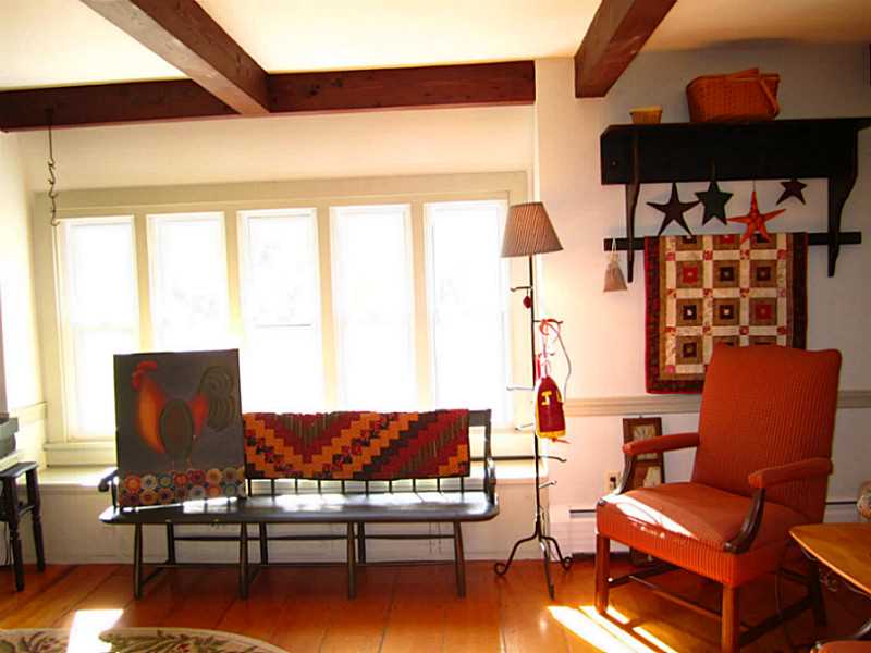 491 Spring Green Road Warwick, RI 02888 - Photo 13 of 25 Living Room.