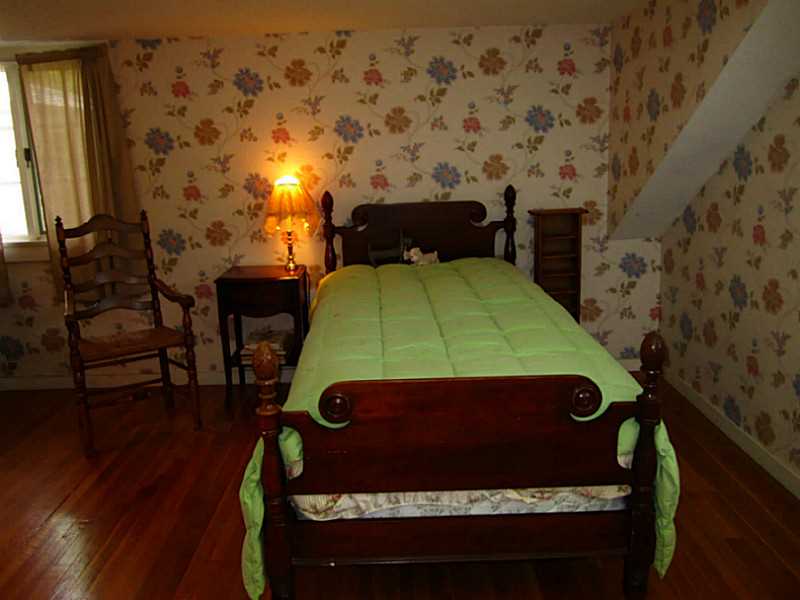 491 Spring Green Road Warwick, RI 02888 - Photo 17 of 25 Bedroom.