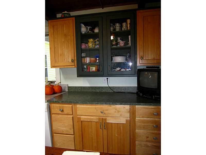 491 Spring Green Road Warwick, RI 02888 - Photo 4 of 25 Kitchen.