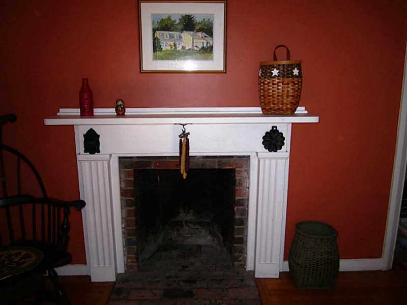 491 Spring Green Road Warwick, RI 02888 - Photo 9 of 25 Den/Family/Great Room.