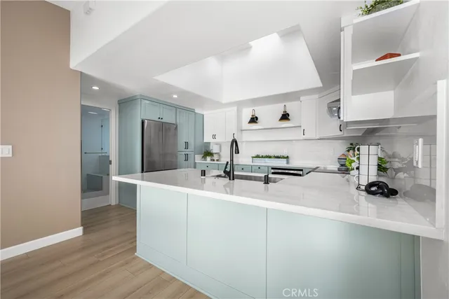 $649,000 | 1641 Monterey Road, Unit 18E, Seal Beach, CA 90740