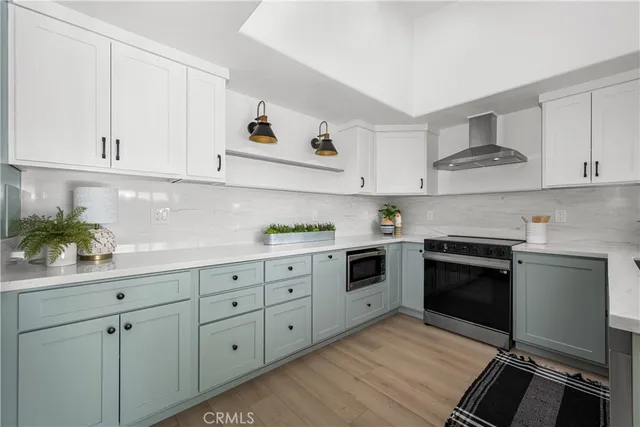 $649,000 | 1641 Monterey Road, Unit 18E, Seal Beach, CA 90740