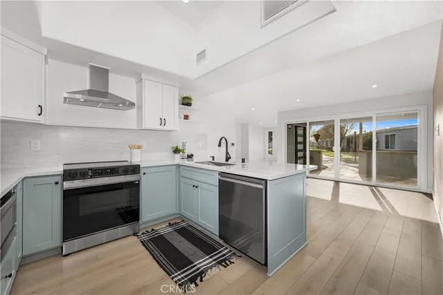 $649,000 | 1641 Monterey Road, Unit 18E, Seal Beach, CA 90740