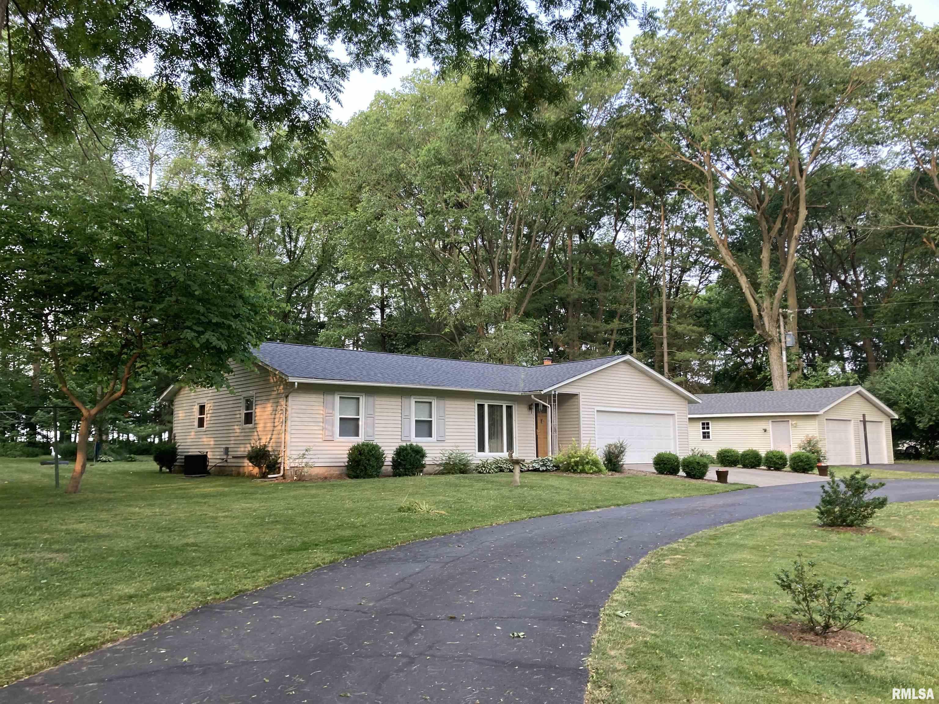 64 Sumner Lane Springfield, IL 62707 - Photo 1 of 38 Gallery Image 1