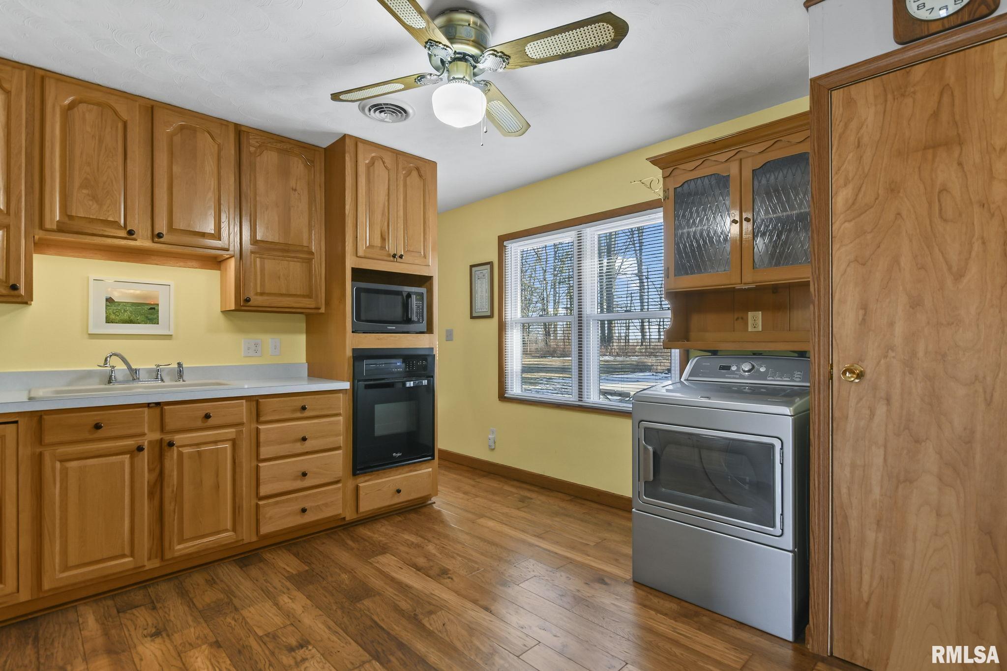 64 Sumner Lane Springfield, IL 62707 - Photo 6 of 38 Gallery Image 6