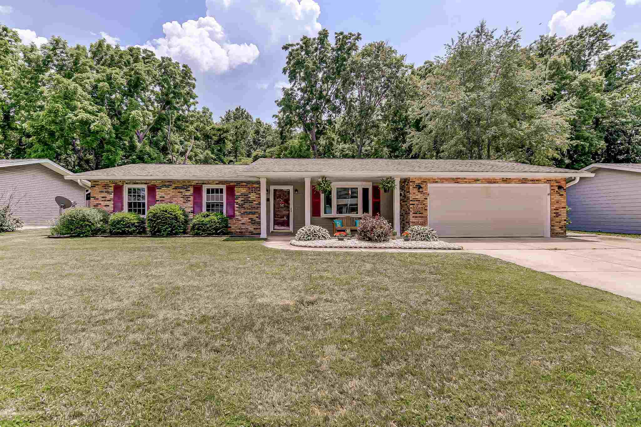 42 Woods Mill Road Sherman, IL 62684 - Photo 2 of 41 Gallery Image 2