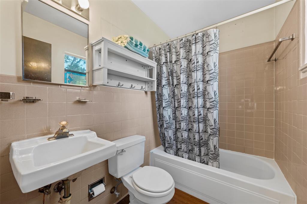 1207 North 65th Street Waco, TX 76710 - Photo 13 of 17