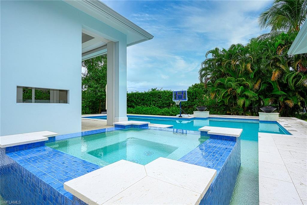 655 Riviera Drive Naples, FL 34103 - Photo 33 of 34 Gallery Image 33