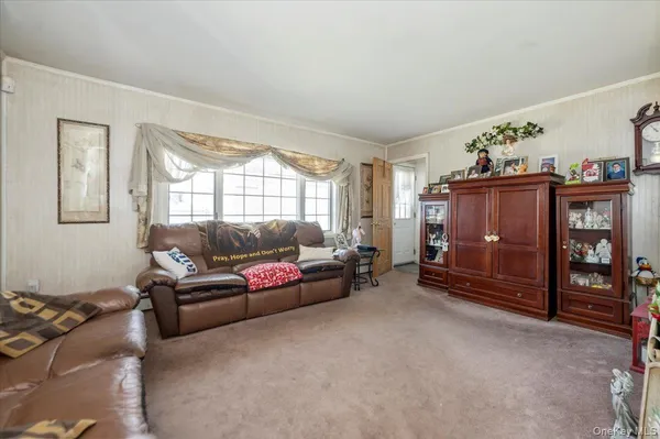 $599,000 | 38 Celestial Lane, Levittown, NY 11756